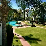 Beachfront - Pool - 2min To - Free Parking & Fast Wifi * Estepona