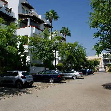 Apartment Exceptional Beachfront Complex With Pool In Costalita, Estepona