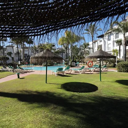 Lejlighed Exceptional Beachfront Complex With Pool In Costalita,